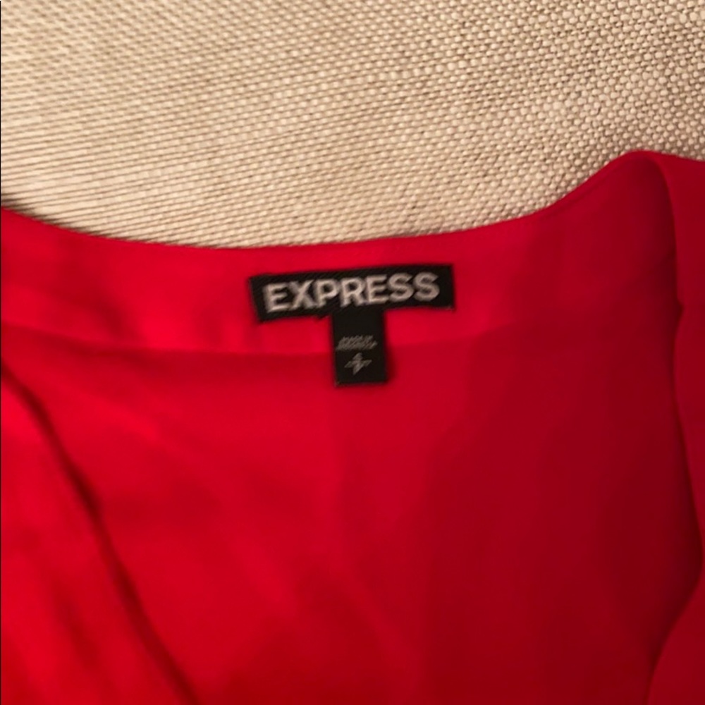 Express Red Top - Picture 3 of 4